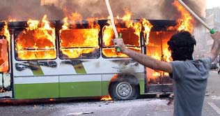 Transporters hold demo against wardens; torch 7 buses 